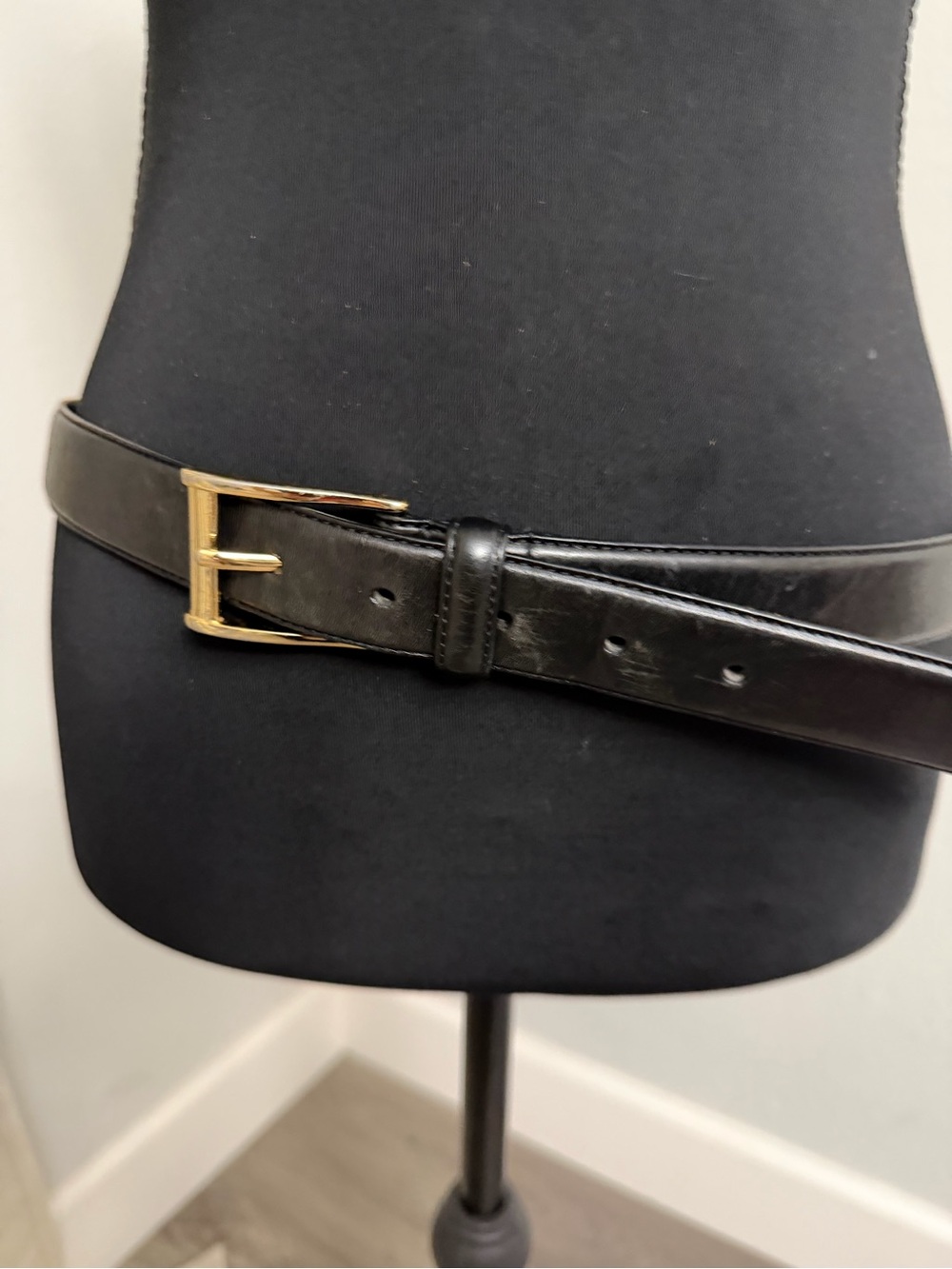Polo Ralph Lauren Black Italian Leather Men's Belt with Gold Buckle - Picture 2 of 8